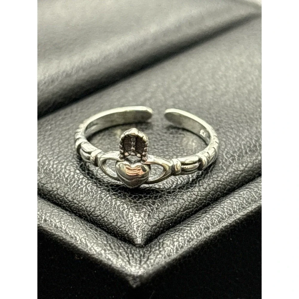New Condition Sterling Silver Claddagh Toe Ring 925 G13
